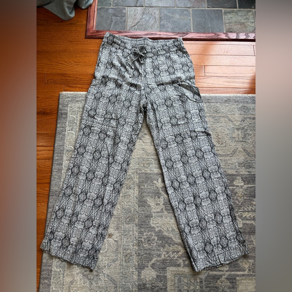 Black and White Patterned Pants